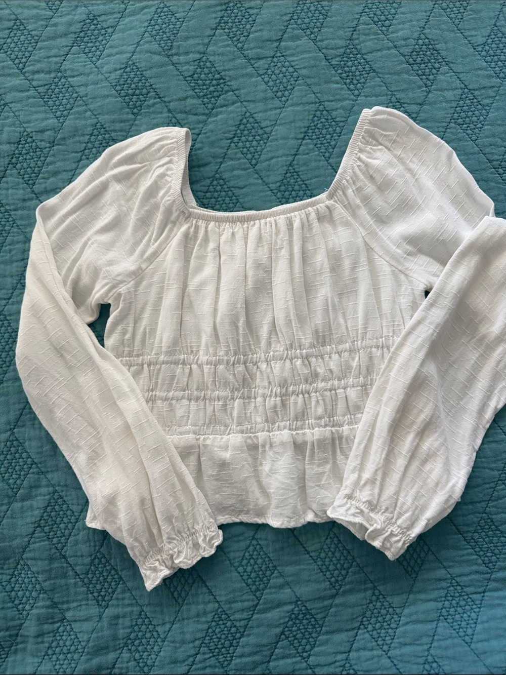 art class White Long-Sleeve Smocked Waist Peasant Blouse